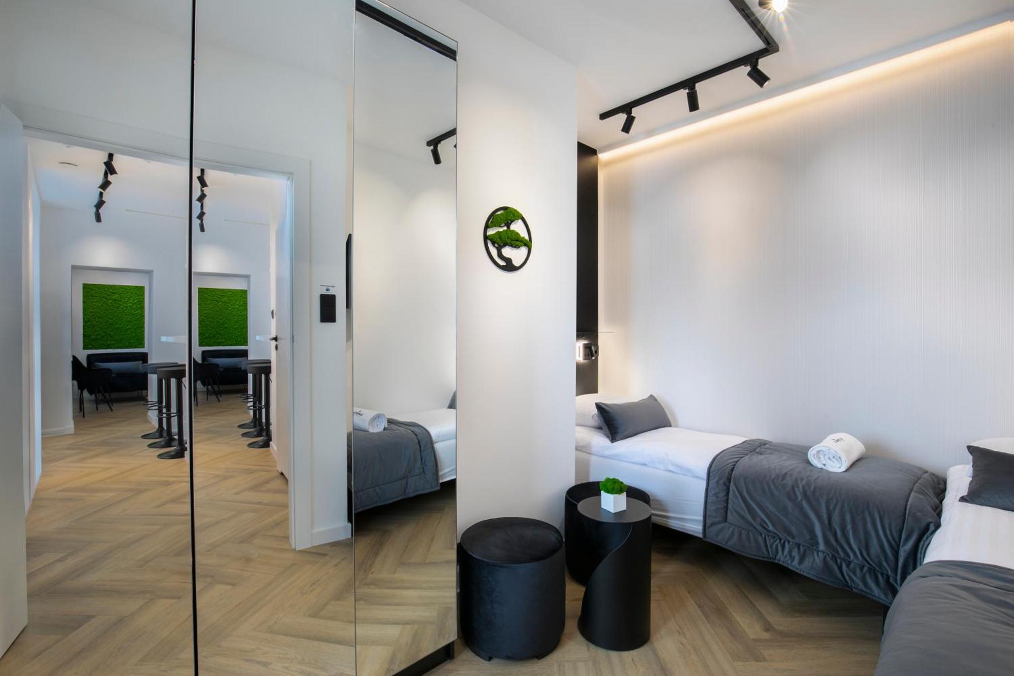 Rainbow Apartments Old Town Krakow Ngoại thất bức ảnh